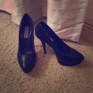 Matte black platform Steve Madden heels